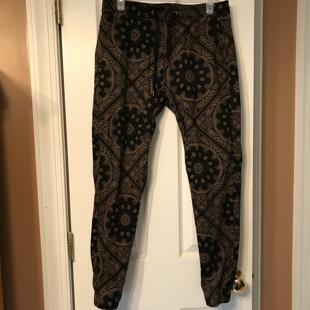 Rue 21 men’s joggers